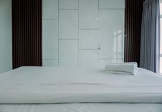 Lainnya 4 Stunning And Spacious 2Br Green Bay Condominium Apartment