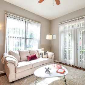 Room 1 Plano Luxurious 1BD 1BA Apartment, Collin County Hotels