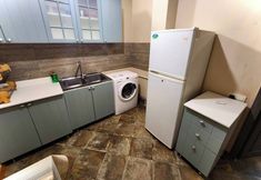 Lain-lain 6 Best Location, Cozy Spacious Apart Near Republic