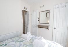 Lain-lain 6 Lakeside Haven