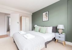 Lain-lain 4 The Chiswick Collection