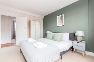 Lain-lain 4 The Chiswick Collection