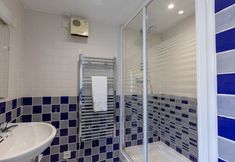 Others 7 Sunset View