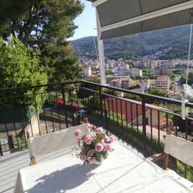 Room 1 San Luigi 21 by Tempovacanza, Hotel Wall of Alassio