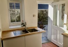 Khác 6 Simple Luxury in Brecon Beacons Village House