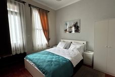 อื่นๆ Lia Suit Beşiktaş