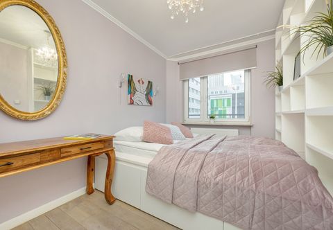 Others Central Warsaw Apartment by Renters