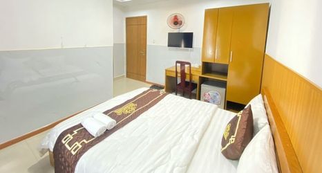 Others 2 KHACH SAN PHU HUNG