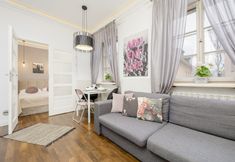 その他 3 Atmospheric Mariensztat by Renters