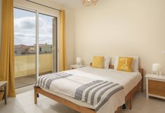 Others 7 Family Vacation on Golden Island, La Maison Dorée