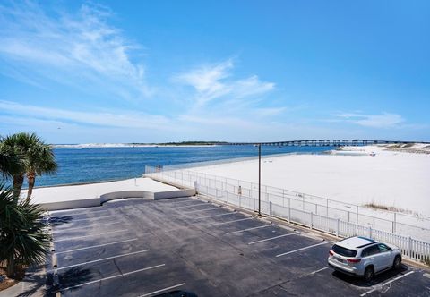 기타 East Pass 208