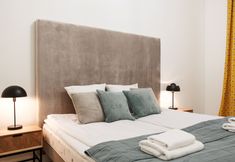 Khác 5 Vintage Vibe - Classic Old Town Suites