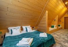 Others 7 Willa Folk & Prestige