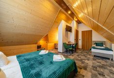 Others 6 Willa Folk & Prestige