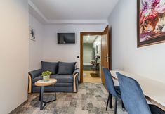 Others 5 Willa Folk & Prestige