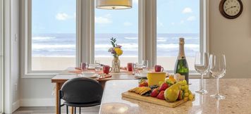 Others 6 Rock Candy by Avantstay Beachfront, Views, Patio Walk to Rockaway Beach