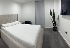Others 2 Immaculate 2-bed Apartment in Birmingham