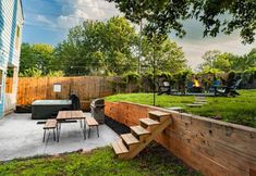 Others 3 City Oasis With Hot Tub Group-friendly