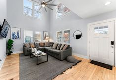 Others 5 City Oasis With Hot Tub Group-friendly