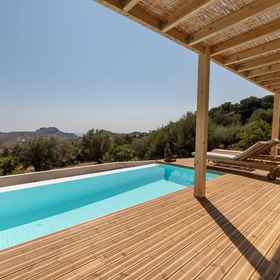 Room 1 Villa Mare in Mariou, Dimos Agios Vasileios Hotels