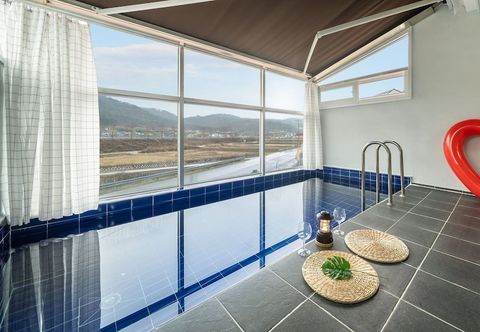 Others Gyeongju Modern Pool Villa
