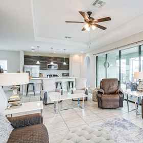 Primary image1海恩斯市度假屋:帶有屏風陽台和泳池!,Cypresswood Golf and Country Club飯店