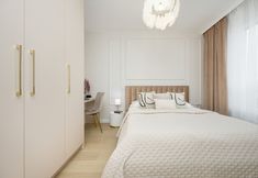 Others 3 Stylish Apartment 7th Floor by Renters