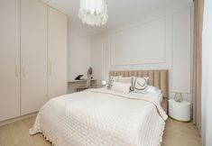 Others 4 Stylish Apartment 7th Floor by Renters