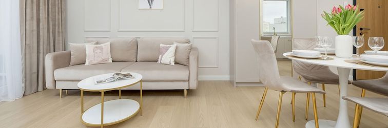 Others Stylish Apartment 7th Floor by Renters