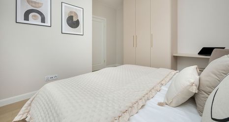 Others 2 Stylish Apartment 7th Floor by Renters