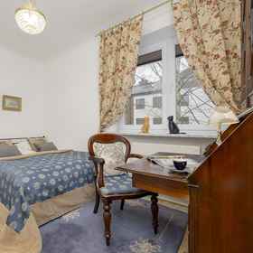 Primary image 1 Apartment With 3 Bedrooms by Renters, Vistula University Hotels