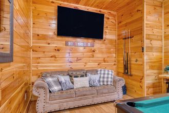 Others 4 Bear Cove by Avantstay Hot Tub + Pool Table!