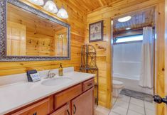 Others 5 Bear Cove by Avantstay Hot Tub + Pool Table!