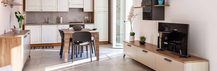 อื่นๆ 2-bed Apt With Stunning Lake Como Views & Terrace