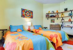 Others 7 Retro-inspired Indy Home: Walk to Fountain Square!