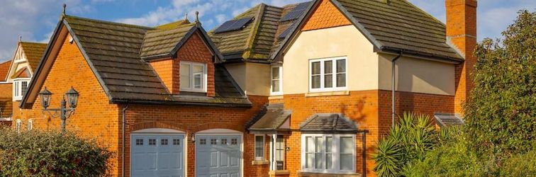 Others 4 Luxurious Executive Villa