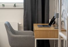 อื่นๆ 4 Bright & Peaceful Apartment by Renters