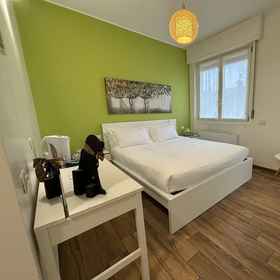 Room 1 에어우노 룸스, 칼코 호텔