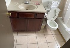 Others 5 Royal A Motel