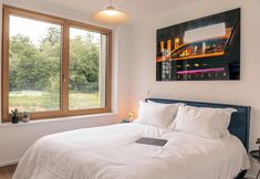 Others 5 Media Bay Apartments