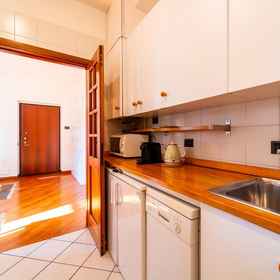 Room 1 Gerbett Apartment in Como, Province of Como Hotels