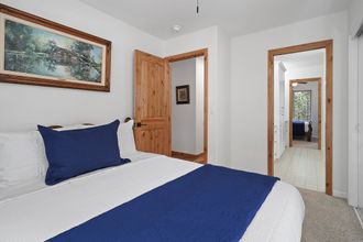 Khác 4 Super Coop 5 Bedroom Home by RedAwning