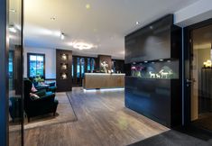 Others 2 Mirabeau Etoile