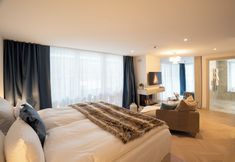 Others 5 Mirabeau Etoile