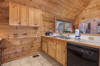 Lainnya 4 Mariettas Dream 2br in Mountains w/ Hot Tub!