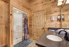 Others 4 Cabin w/ Mountain Views, Hot Tub & Game Room!