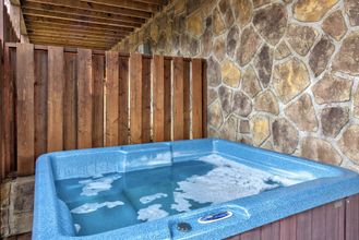 Lain-lain 4 Cozy Log Cabin w/ Hot Tub & Game Room!