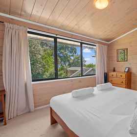 Room 1 Miro Beach House at Palm Beach, Campbells Bay Hotels