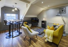 其他 4 Host Stay Ochre Yellow