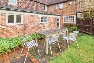 Lain-lain 4 Host Stay The Bell House